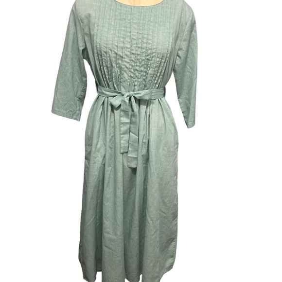 Modest and ComfyCotton Dress with 3/4 sleeves and Vertical Pleats Self Belt Med. - Picture 2 of 6